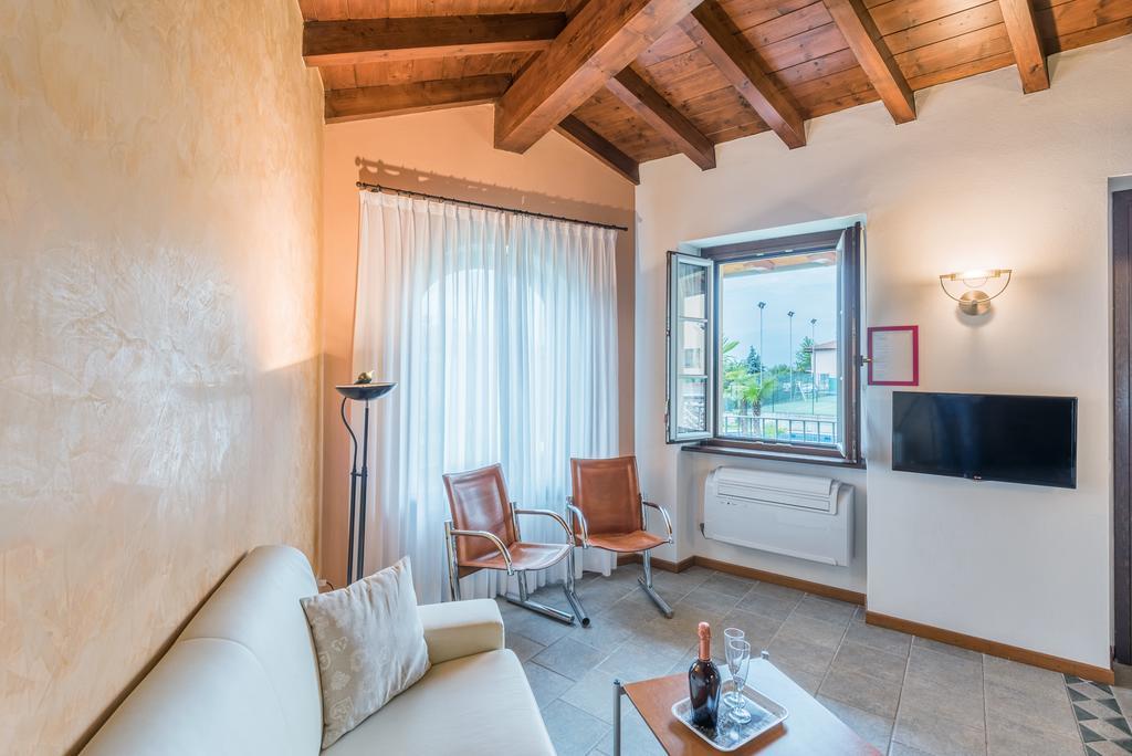 Villa Edy Apartments Tremezzina Екстериор снимка