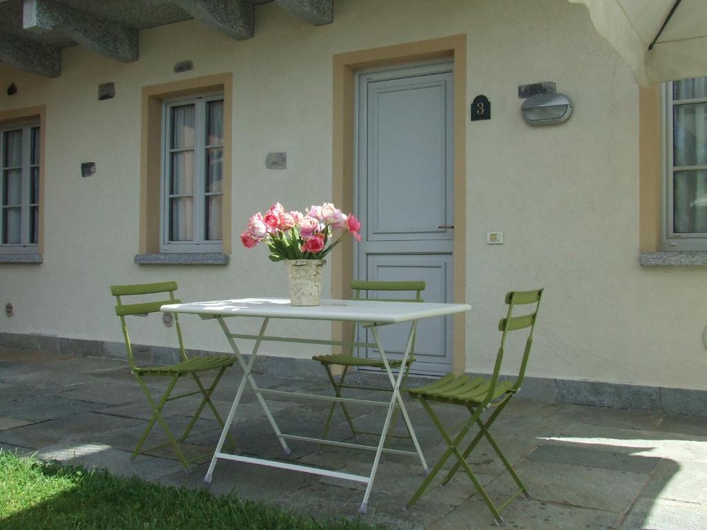 Villa Edy Apartments Tremezzina Стая снимка